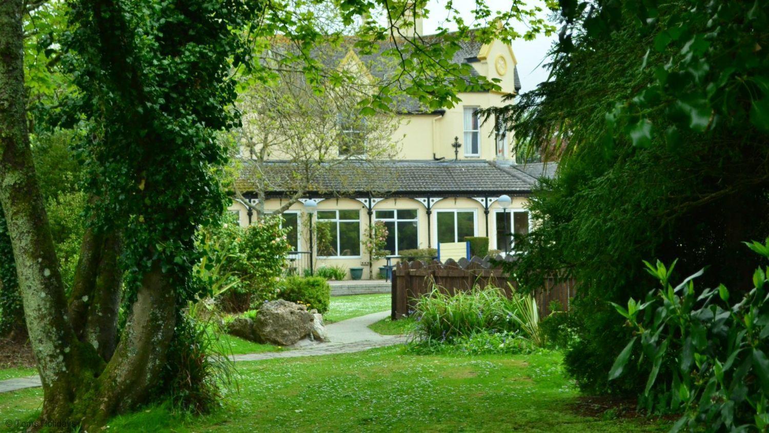 Вилла 11 Strawberry Hill, Tolroy Manor Хейл Экстерьер фото